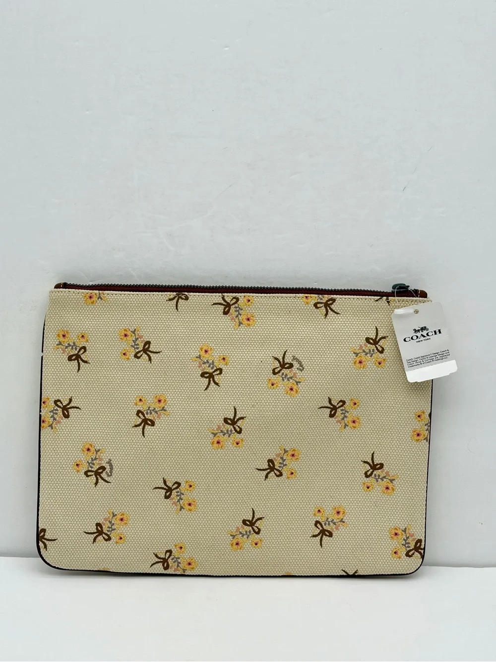 Coach Large Wristlet 30 With Vandal Gummy